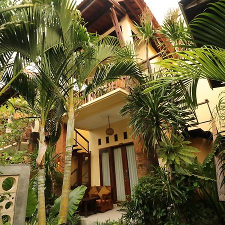 Mina Pelasa Hotel Legian Exteriör bild
