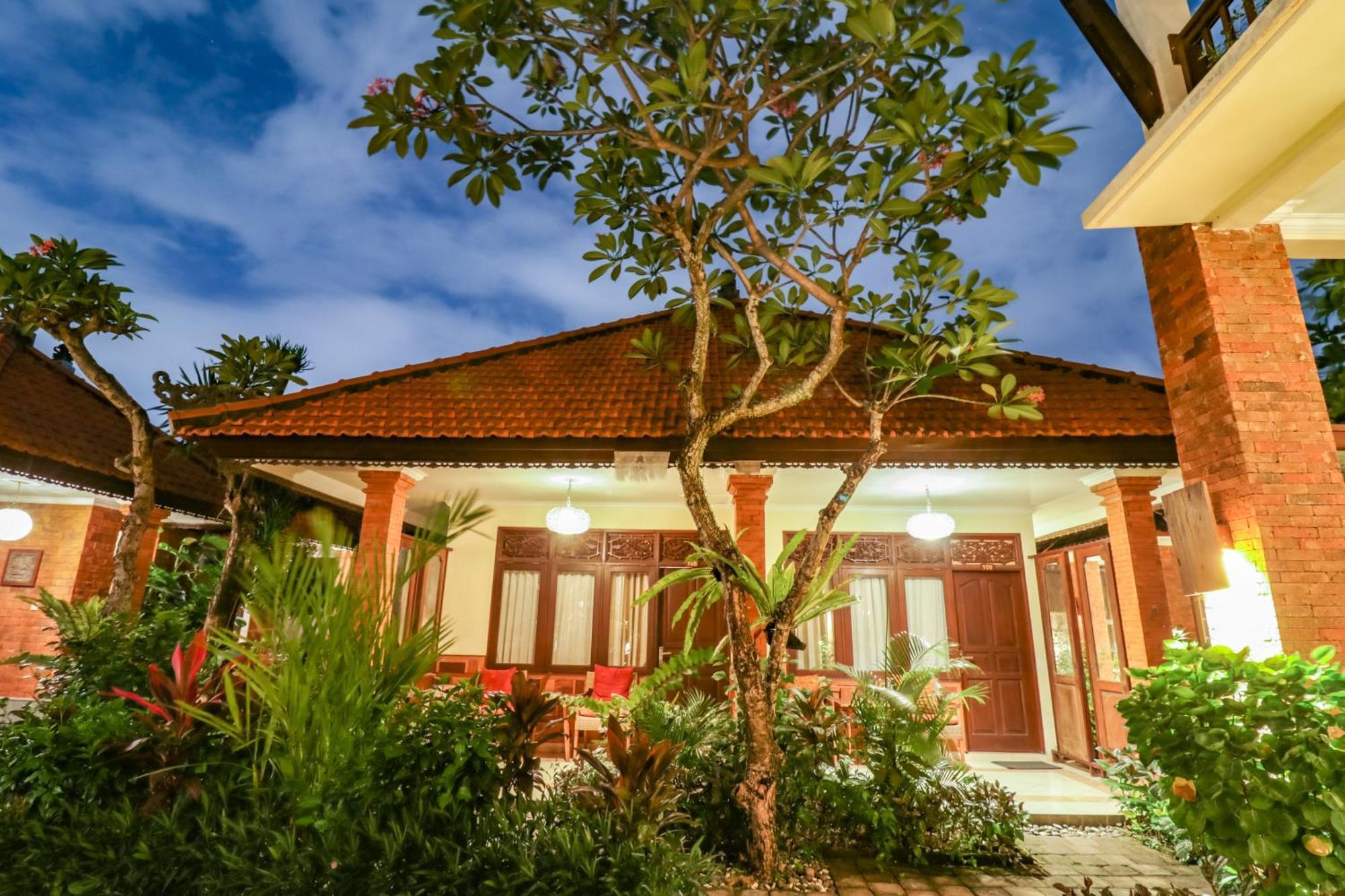 Mina Pelasa Hotel Legian Exteriör bild