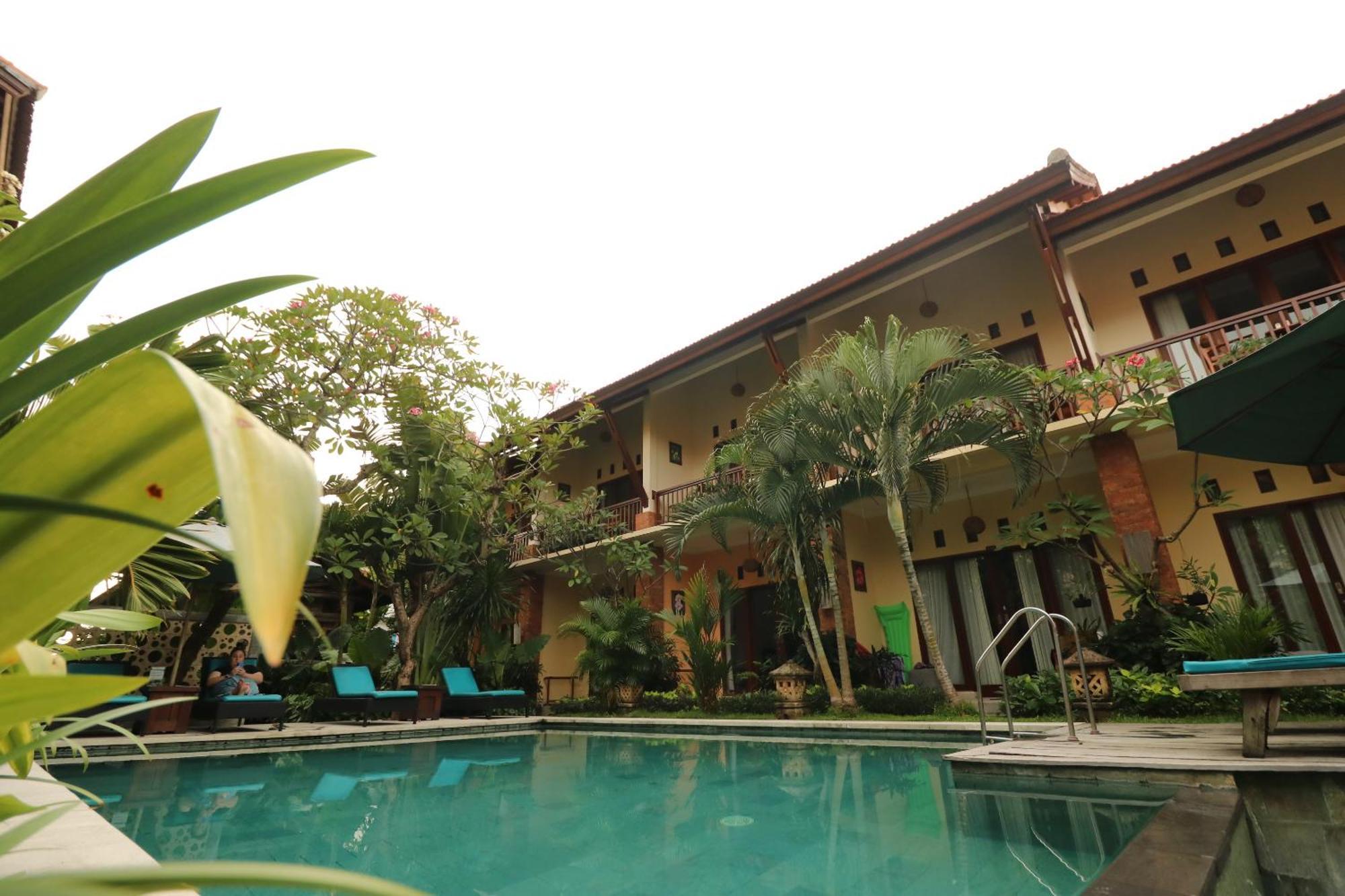 Mina Pelasa Hotel Legian Exteriör bild