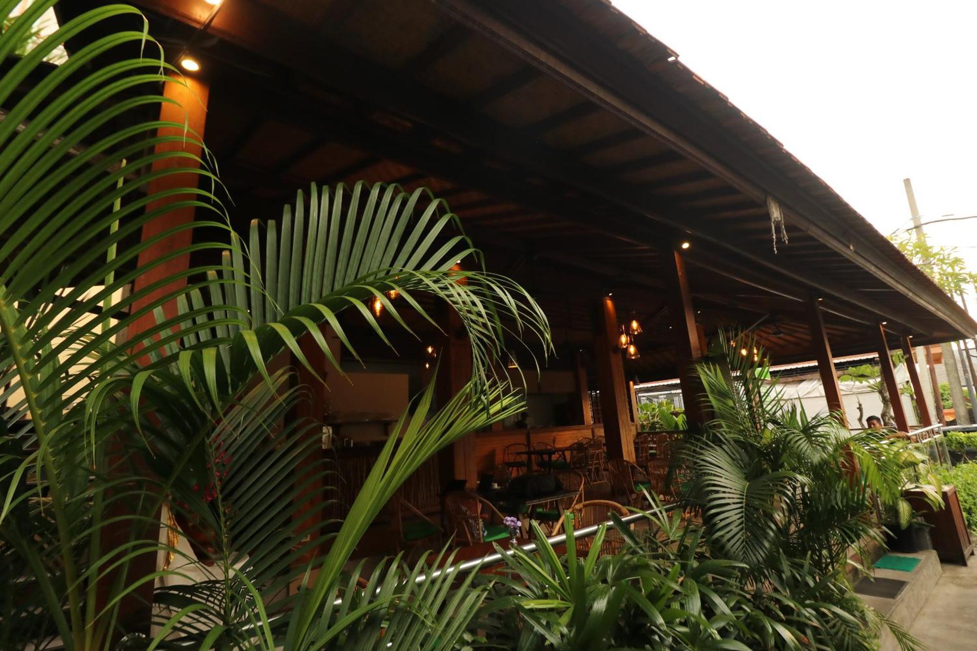Mina Pelasa Hotel Legian Exteriör bild