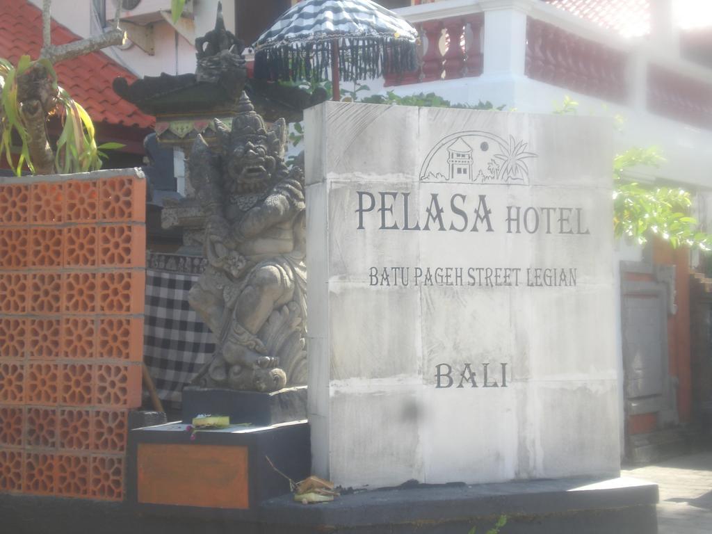 Mina Pelasa Hotel Legian Exteriör bild