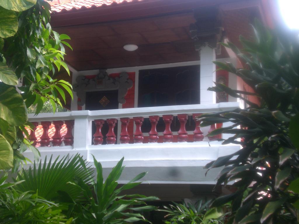 Mina Pelasa Hotel Legian Exteriör bild