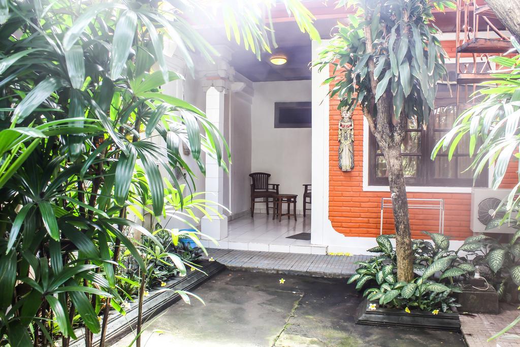Mina Pelasa Hotel Legian Exteriör bild