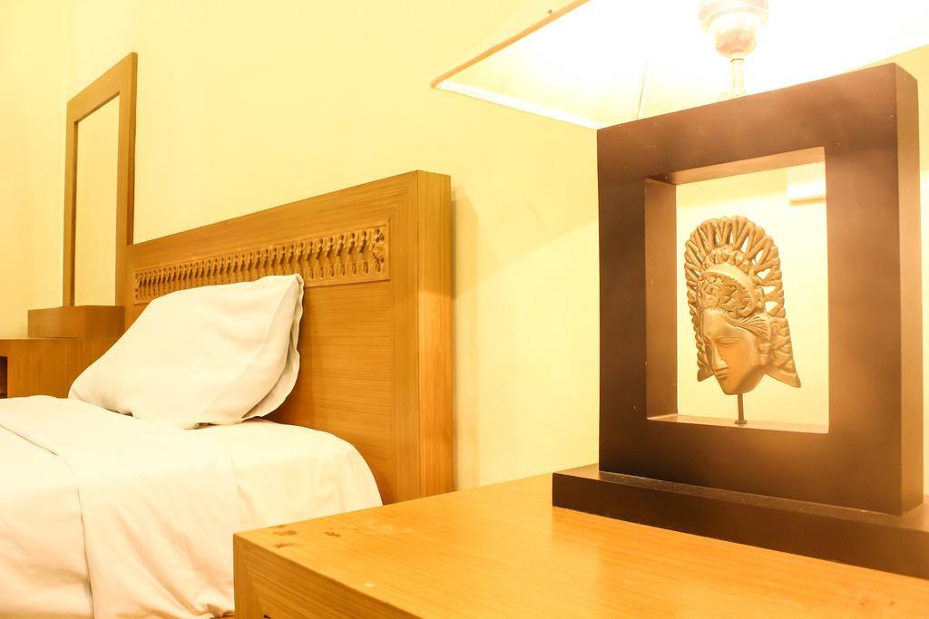 Mina Pelasa Hotel Legian Exteriör bild